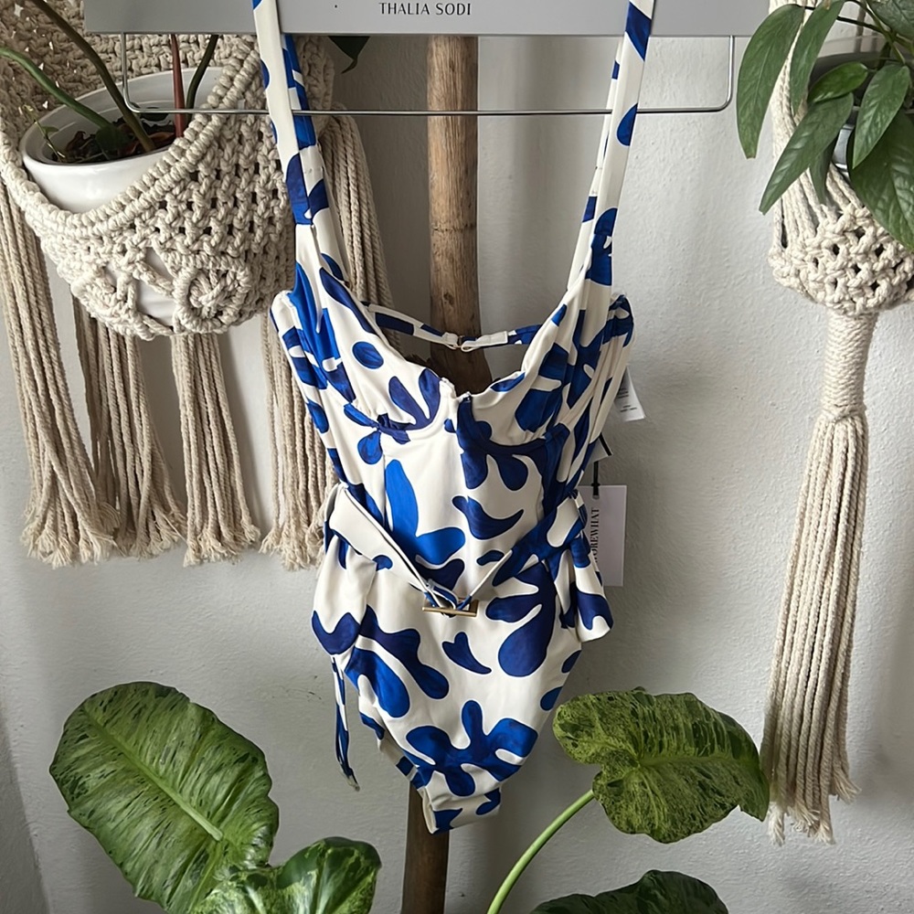 DANIELLE ONE PIECE ❤️